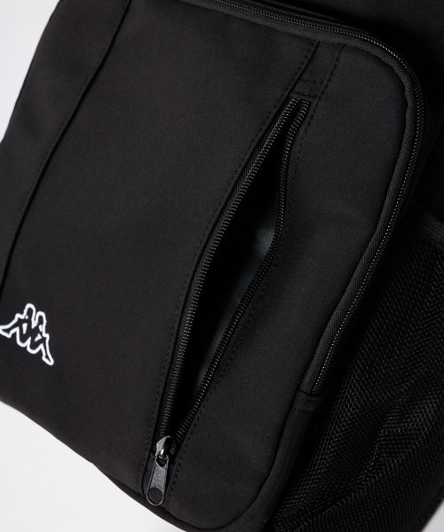 Kappa（カッパ）の「ボックスタイプバックパック（バックパック/リュック・レディース・ホワイト×ブラック/ブラック×ブラック・FREE）」の11枚目の写真