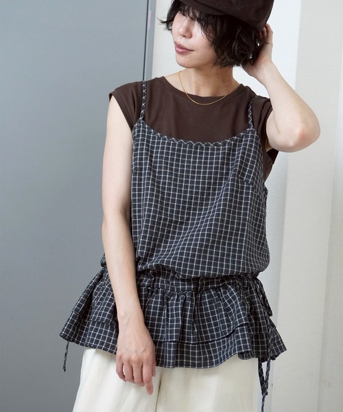 gossara（ゴサラ）の「【着るだけで華やぐ】グラフチェックペプラムキャミ（キャミソール・レディース・ブラック/ホワイト・FREE）」の2枚目の写真