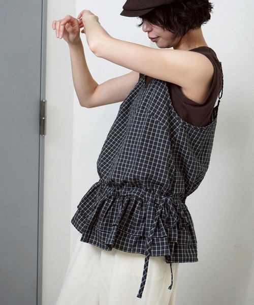 gossara（ゴサラ）の「【着るだけで華やぐ】グラフチェックペプラムキャミ（キャミソール・レディース・ブラック/ホワイト・FREE）」の5枚目の写真
