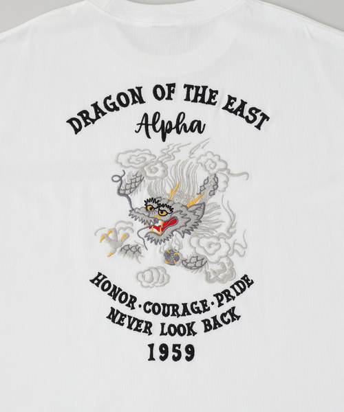 Alpha Industries（アルファインダストリーズ）の「ALPHA INDUSTRIES / アルファ インダストリーズ DRAGON OF THE EAST Tee（Tシャツ/カットソー・メンズ・ブラック/カーキ/ホワイト・X-LARGE/LARGE/MEDIUM/XX-LARGE/SMALL）」の6枚目の写真