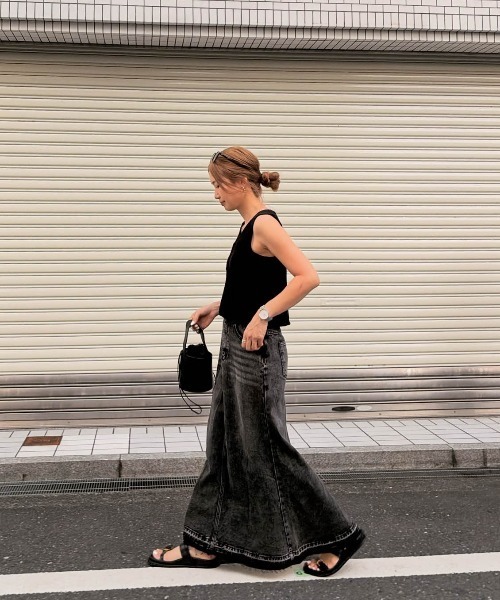 AMELY(エミリー)の「ヴィンテージ風デニムスカート(スカート・レディース・ブルー/ブラック/ライトブルー・L/M)」の15枚目の写真