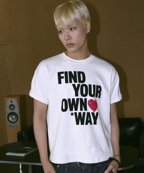 UNTITLED SEOUL（アンタイトル ソウル）の「アンタイトル ウェイファインダー クロップ 半袖 ホワイト（Tシャツ/カットソー・レディース・その他・SMALL/MEDIUM）」の3枚目の写真