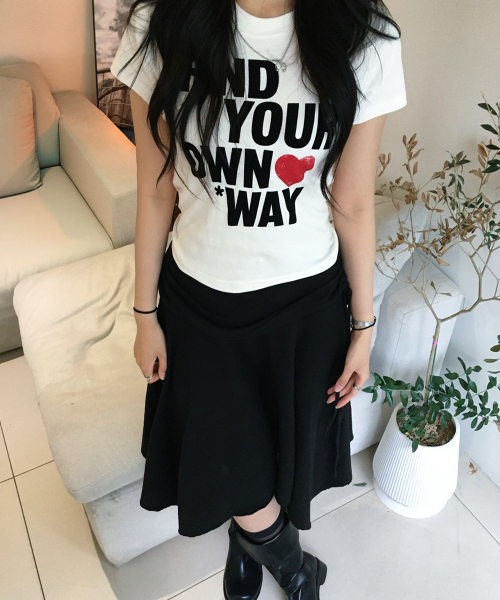 UNTITLED SEOUL（アンタイトル ソウル）の「アンタイトル ウェイファインダー クロップ 半袖 ホワイト（Tシャツ/カットソー・レディース・その他・SMALL/MEDIUM）」の6枚目の写真