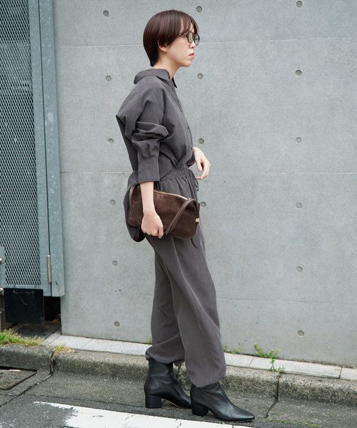 IENA(イエナ)の「《/手洗い可》フィブリルキュプラミックスジョガーパンツ(その他パンツ・レディース・チャコールグレー/カーキ・38/36)」の4枚目の写真