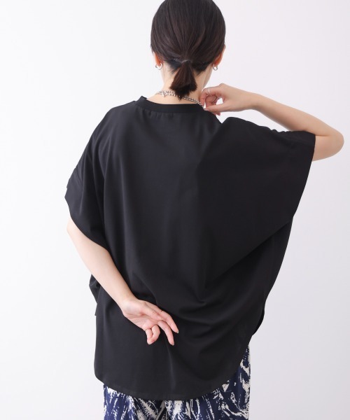 Bou Jeloud(ブージュルード)の「【吸水速乾/UVカット】スムースドライカットロゴレイヤードプルオーバー(Tシャツ/カットソー・レディース・チャコールグレー/オフホワイト/ブラック・FREE)」の10枚目の写真