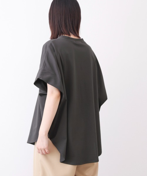 Bou Jeloud(ブージュルード)の「【吸水速乾/UVカット】スムースドライカットロゴレイヤードプルオーバー(Tシャツ/カットソー・レディース・チャコールグレー/オフホワイト/ブラック・FREE)」の15枚目の写真