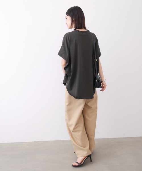 Bou Jeloud(ブージュルード)の「【吸水速乾/UVカット】スムースドライカットロゴレイヤードプルオーバー(Tシャツ/カットソー・レディース・チャコールグレー/オフホワイト/ブラック・FREE)」の22枚目の写真