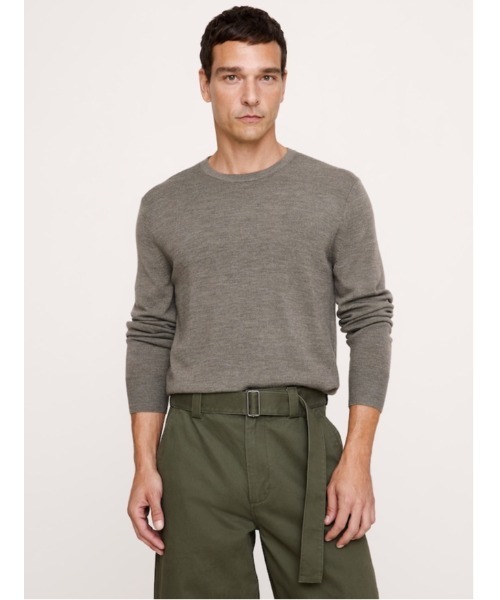 Banana Republic(バナナリパブリック)の「メリノ クルーネックセーター(ニット/セーター・メンズ・チャコールグレー/ライトブルー/ブラック/ネイビー/ブラウン/グリーン/その他/マルチ/ナチュラル・S/M/L/XL)」の6枚目の写真