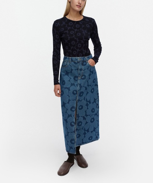 marimekko(マリメッコ)の「【Maridenim】Kuvastuma Unikko / skirt(スカート・レディース・ネイビー・40/38/36/34/32)」の1枚目の写真