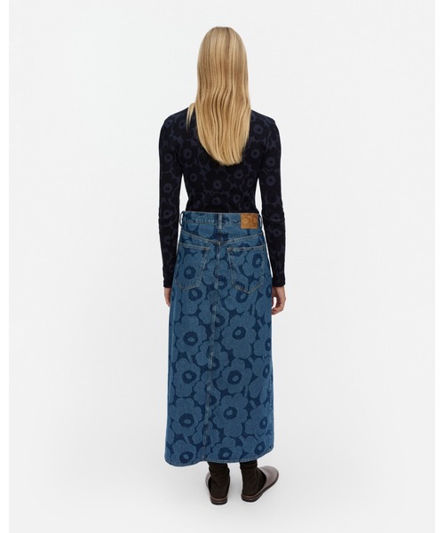 marimekko(マリメッコ)の「【Maridenim】Kuvastuma Unikko / skirt(スカート・レディース・ネイビー・40/38/36/34/32)」の3枚目の写真