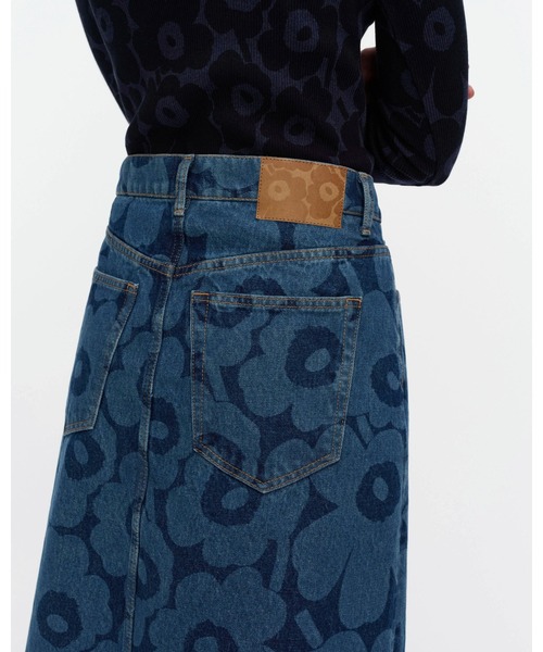 marimekko(マリメッコ)の「【Maridenim】Kuvastuma Unikko / skirt(スカート・レディース・ネイビー・40/38/36/34/32)」の4枚目の写真