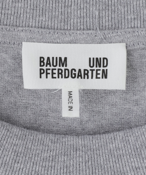 BAUM UND PFERDGARTEN(バウムウンドヘルガーデン)の「BAUM UND PFERDGARTEN バウム ウンド ヘルガーデン JANA TEE JANA 22135(Tシャツ/カットソー・レディース・チャコールグレー/ブラック・FREE)」の8枚目の写真