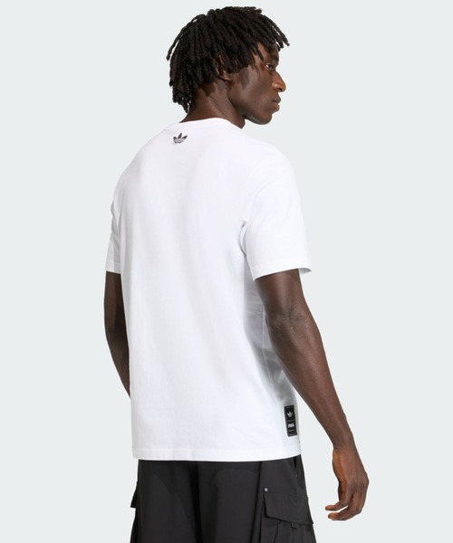 adidas（アディダス）の「アーカイブ ワールドカップ 94 グラフィックTシャツ / アディダスオリジナルス adidas Originals（Tシャツ/カットソー・メンズ・ホワイト・SMALL/MEDIUM/LARGE/X-LARGE/XX-LARGE/X-SMALL/3XL）」の2枚目の写真