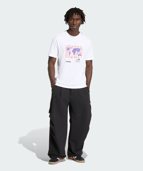 adidas（アディダス）の「アーカイブ ワールドカップ 94 グラフィックTシャツ / アディダスオリジナルス adidas Originals（Tシャツ/カットソー・メンズ・ホワイト・SMALL/MEDIUM/LARGE/X-LARGE/XX-LARGE/X-SMALL/3XL）」の3枚目の写真