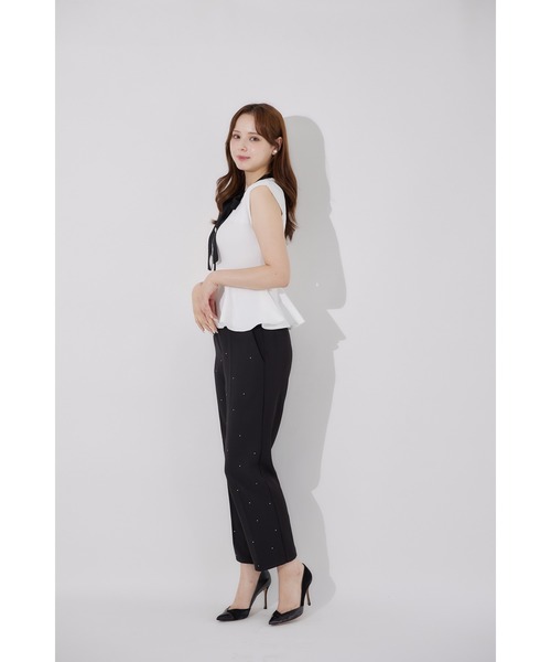 tocco closet(トッコ クローゼット)の「ボウタイリボン付き配色ペプラムニットプルオーバー(ニット/セーター・レディース・ブラック/ピンク系/オフホワイト・M)」の6枚目の写真