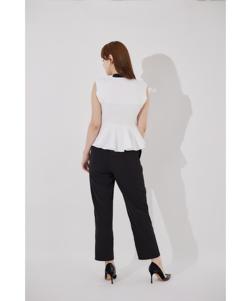 tocco closet(トッコ クローゼット)の「ボウタイリボン付き配色ペプラムニットプルオーバー(ニット/セーター・レディース・ブラック/ピンク系/オフホワイト・M)」の7枚目の写真