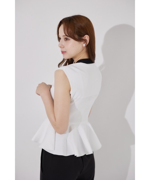 tocco closet(トッコ クローゼット)の「ボウタイリボン付き配色ペプラムニットプルオーバー(ニット/セーター・レディース・ブラック/ピンク系/オフホワイト・M)」の12枚目の写真
