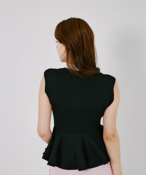 tocco closet(トッコ クローゼット)の「ボウタイリボン付き配色ペプラムニットプルオーバー(ニット/セーター・レディース・ブラック/ピンク系/オフホワイト・M)」の19枚目の写真