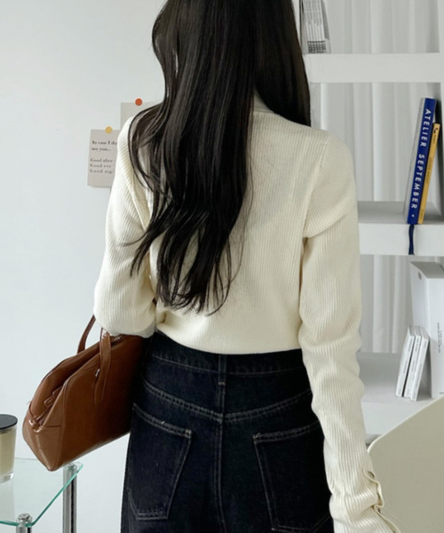 U.S. POLO ASSN.（ユーエスポロアッスン）の「【Ada.別注 U.S. POLO ASSN】袖金ボタン タートルネック リブ ニット（ニット/セーター・レディース・ブラック/レッド/アイボリー・M/S）」の14枚目の写真