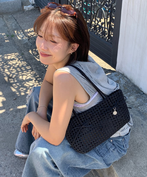 ORYANY（オリヤニ）の「フリーダトート ODSBTT37_009（ショルダーバッグ・レディース・ブラック・FREE）」の12枚目の写真