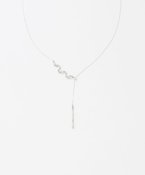 A DAY IN THE LIFE UNITED ARROWS(アデイインザライフユナイテッドアローズ)の「ウェーブ×フェイクパール ラリエットネックレス <A DAY IN THE LIFE>(リング・レディース・シルバー/ゴールド・FREE)」の2枚目の写真