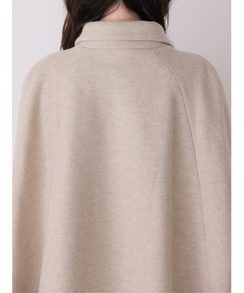 M me eme（エムミーエメ）の「Classical ribbon belted cape coat(eme11105)（その他アウター・レディース・ベージュ/ブラック・FREE）」の17枚目の写真
