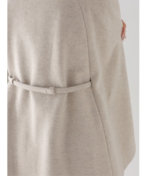 M me eme（エムミーエメ）の「Classical ribbon belted cape coat(eme11105)（その他アウター・レディース・ベージュ/ブラック・FREE）」の19枚目の写真