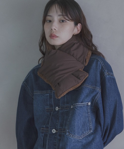 URBAN RESEARCH Sonny Label(アーバンリサーチサニーレーベル)の「リバーシブルダウンマフラー(マフラー・レディース・ブラウン/オフホワイト/ブラック・ONE)」の6枚目の写真