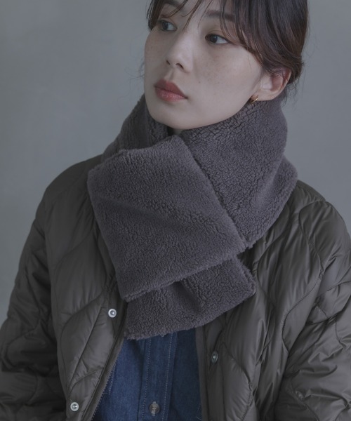 URBAN RESEARCH Sonny Label(アーバンリサーチサニーレーベル)の「リバーシブルダウンマフラー(マフラー・レディース・ブラウン/オフホワイト/ブラック・ONE)」の8枚目の写真