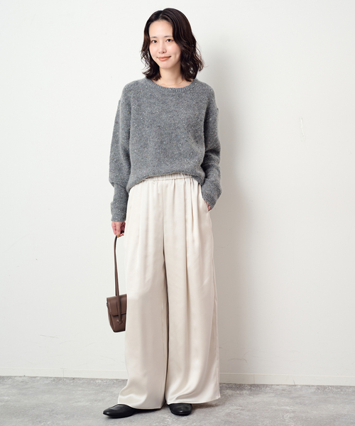SLOBE IENA(スローブイエナ)の「《WEB限定カラーあり》サテンリラックスワイドパンツ(その他パンツ・レディース・アイボリー/ブラック/カーキ・36/38)」の20枚目の写真