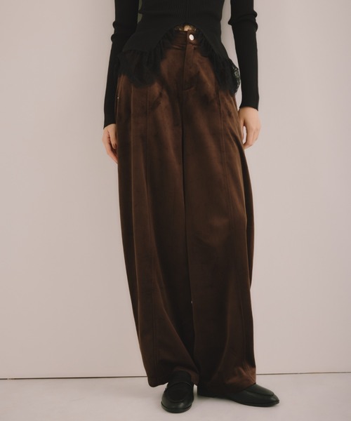 DRWCYS（ドロシーズ）の「ベロアバレルレッグパンツ（スウェットパンツ・レディース・ブラック/ブラウン・SMALL/MEDIUM）」の15枚目の写真