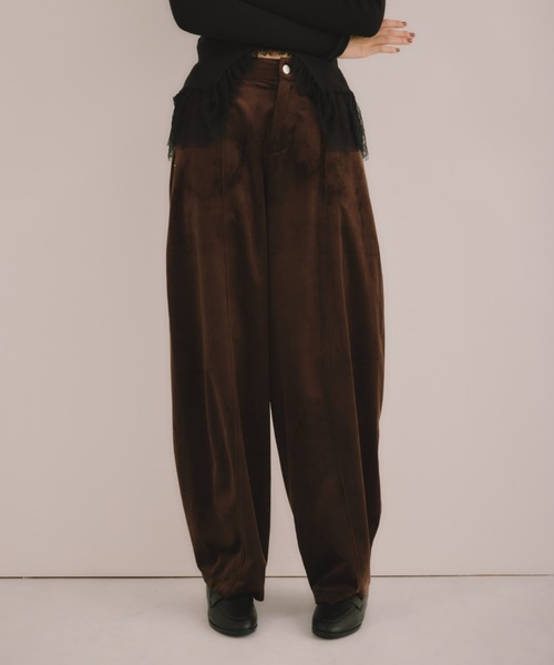DRWCYS（ドロシーズ）の「ベロアバレルレッグパンツ（スウェットパンツ・レディース・ブラック/ブラウン・SMALL/MEDIUM）」の17枚目の写真
