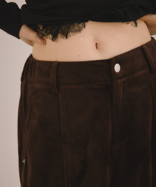DRWCYS（ドロシーズ）の「ベロアバレルレッグパンツ（スウェットパンツ・レディース・ブラック/ブラウン・SMALL/MEDIUM）」の13枚目の写真