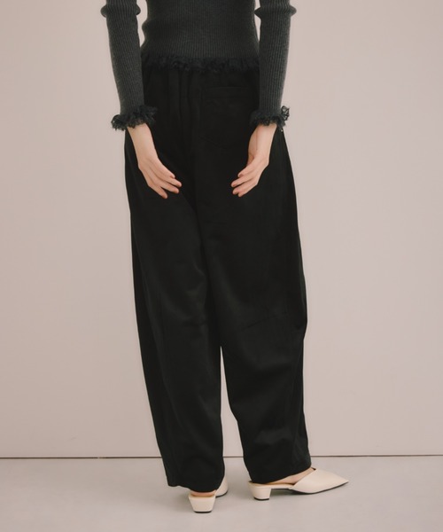 DRWCYS（ドロシーズ）の「ベロアバレルレッグパンツ（スウェットパンツ・レディース・ブラック/ブラウン・SMALL/MEDIUM）」の8枚目の写真