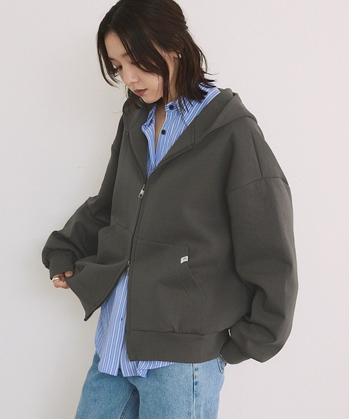 STELLA FISH(ステラフィッシュ)の「ダブルジップボンディングパーカー/ブルゾン(パーカー・レディース・オフホワイト/グレー/チャコールグレー・FREE)」の8枚目の写真