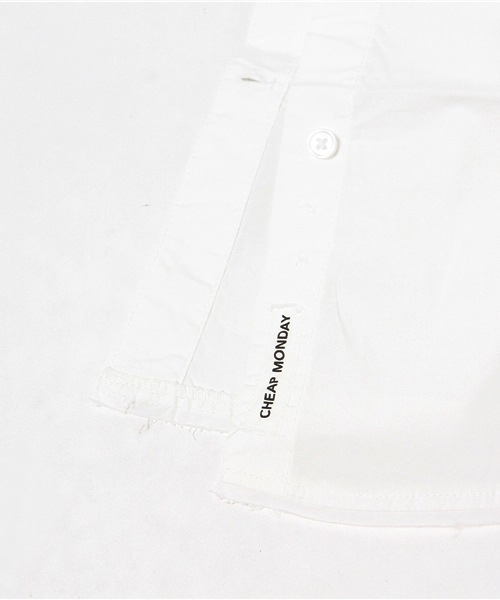 CHEAP MONDAY（チープマンデイ）の「CHEAP MONDAY / DISARM シャツ（シャツ/ブラウス・レディース・ホワイト・ONE SIZE）」の9枚目の写真