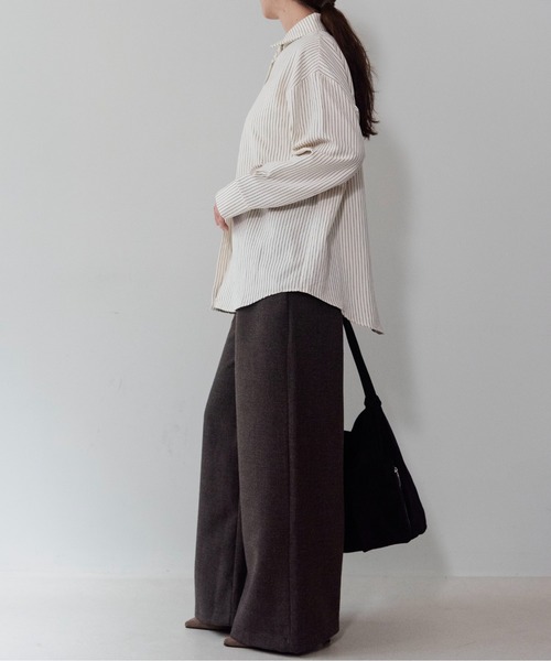 on:nue(オンニュ)の「【on:nue】メランジタックワイドパンツ/26-27 AW COLLECTION(その他パンツ・レディース・ベージュ/グレー/ブラウン・MEDIUM/SMALL)」の4枚目の写真