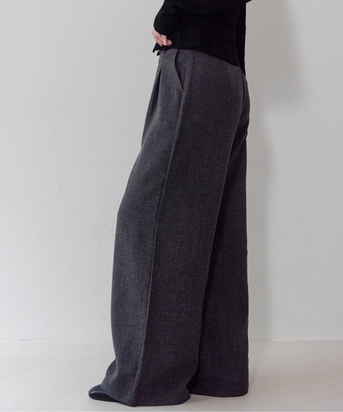 on:nue(オンニュ)の「【on:nue】メランジタックワイドパンツ/26-27 AW COLLECTION(その他パンツ・レディース・ベージュ/グレー/ブラウン・MEDIUM/SMALL)」の11枚目の写真