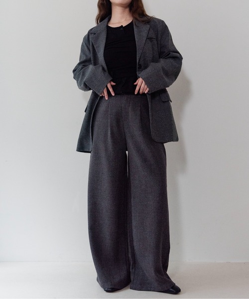 on:nue(オンニュ)の「【on:nue】メランジタックワイドパンツ/26-27 AW COLLECTION(その他パンツ・レディース・ベージュ/グレー/ブラウン・MEDIUM/SMALL)」の17枚目の写真