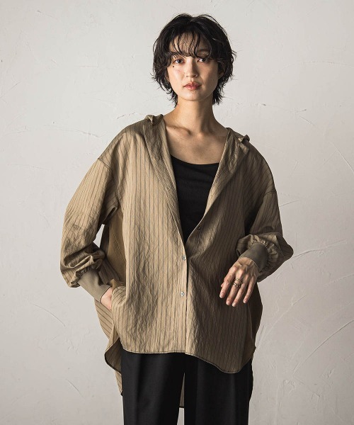 MAYSON GREY(メイソングレイ)の「ストライプドッキング袖リブフーディーシャツ(シャツ/ブラウス・レディース・ブラック系その他/ダークベージュ・M)」の15枚目の写真