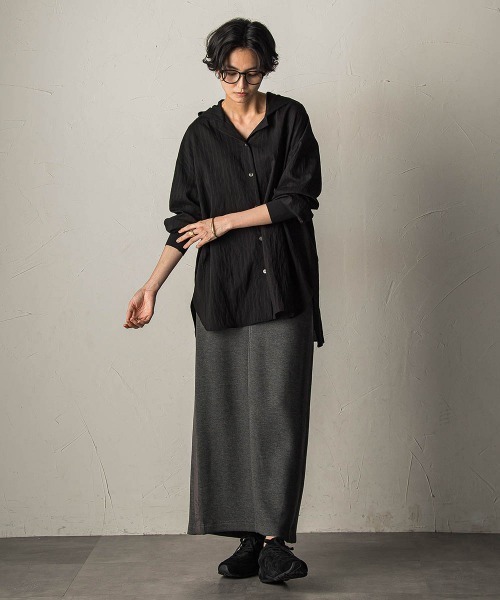 MAYSON GREY(メイソングレイ)の「ストライプドッキング袖リブフーディーシャツ(シャツ/ブラウス・レディース・ブラック系その他/ダークベージュ・M)」の6枚目の写真