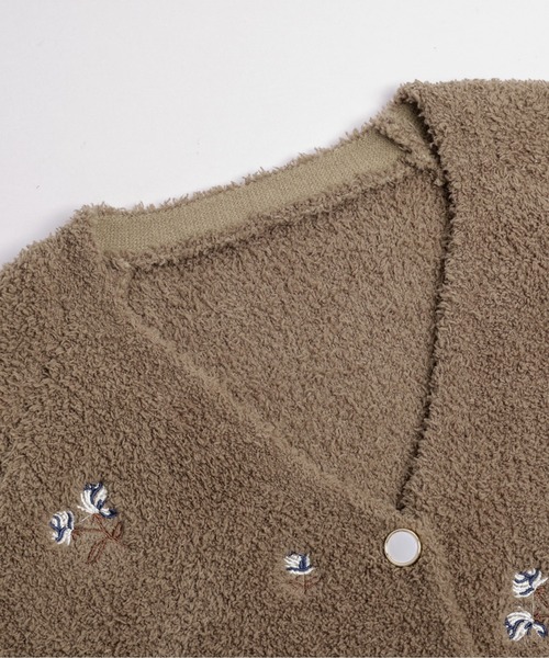La-gemme(ラジェム)の「小花刺繍 ニットカーディガン/羽織り/大人かわいい(カーディガン/ボレロ・レディース・ブラック/オフホワイト/ブラウン・フリー)」の15枚目の写真