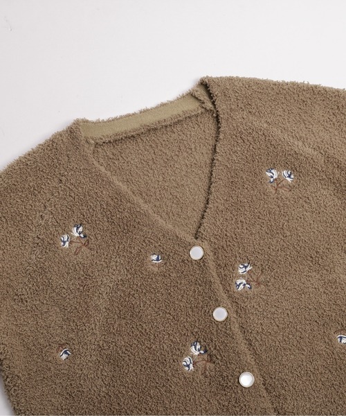 La-gemme(ラジェム)の「小花刺繍 ニットカーディガン/羽織り/大人かわいい(カーディガン/ボレロ・レディース・ブラック/オフホワイト/ブラウン・フリー)」の16枚目の写真