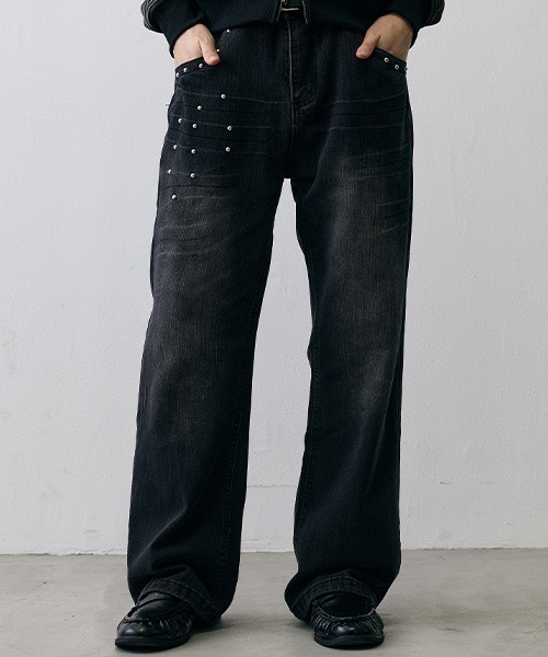 Shoowtime(ショウタイム)の「Studded Vintage Faded Loose Straight Denim / スタッズ ヴィンテージフェード ルーズストレートデニム(デニムパンツ・メンズ・ブルー/ブラック・MEDIUM/LARGE/SMALL/X-LARGE)」の2枚目の写真