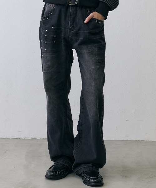 Shoowtime(ショウタイム)の「Studded Vintage Faded Loose Straight Denim / スタッズ ヴィンテージフェード ルーズストレートデニム(デニムパンツ・メンズ・ブルー/ブラック・MEDIUM/LARGE/SMALL/X-LARGE)」の5枚目の写真