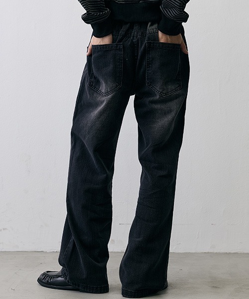 Shoowtime(ショウタイム)の「Studded Vintage Faded Loose Straight Denim / スタッズ ヴィンテージフェード ルーズストレートデニム(デニムパンツ・メンズ・ブルー/ブラック・MEDIUM/LARGE/SMALL/X-LARGE)」の7枚目の写真