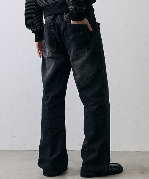 Shoowtime(ショウタイム)の「Studded Vintage Faded Loose Straight Denim / スタッズ ヴィンテージフェード ルーズストレートデニム(デニムパンツ・メンズ・ブルー/ブラック・MEDIUM/LARGE/SMALL/X-LARGE)」の8枚目の写真