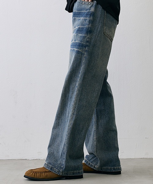 Shoowtime(ショウタイム)の「Studded Vintage Faded Loose Straight Denim / スタッズ ヴィンテージフェード ルーズストレートデニム(デニムパンツ・メンズ・ブルー/ブラック・MEDIUM/LARGE/SMALL/X-LARGE)」の13枚目の写真