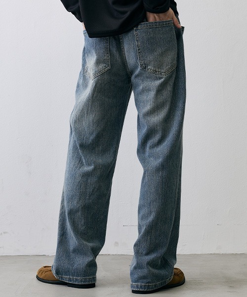 Shoowtime(ショウタイム)の「Studded Vintage Faded Loose Straight Denim / スタッズ ヴィンテージフェード ルーズストレートデニム(デニムパンツ・メンズ・ブルー/ブラック・MEDIUM/LARGE/SMALL/X-LARGE)」の14枚目の写真