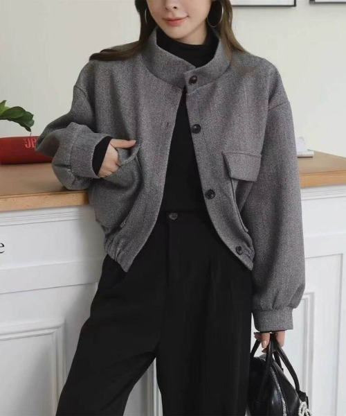Beststore(ベストストア)の「【洗練された大人の着こなし】 ショート丈ジャケット ブルゾン スタンドカラー フロントボタン 春秋冬(ブルゾン・レディース・カーキ/アイボリー/ダークグレー/ブラック・FREE)」の19枚目の写真